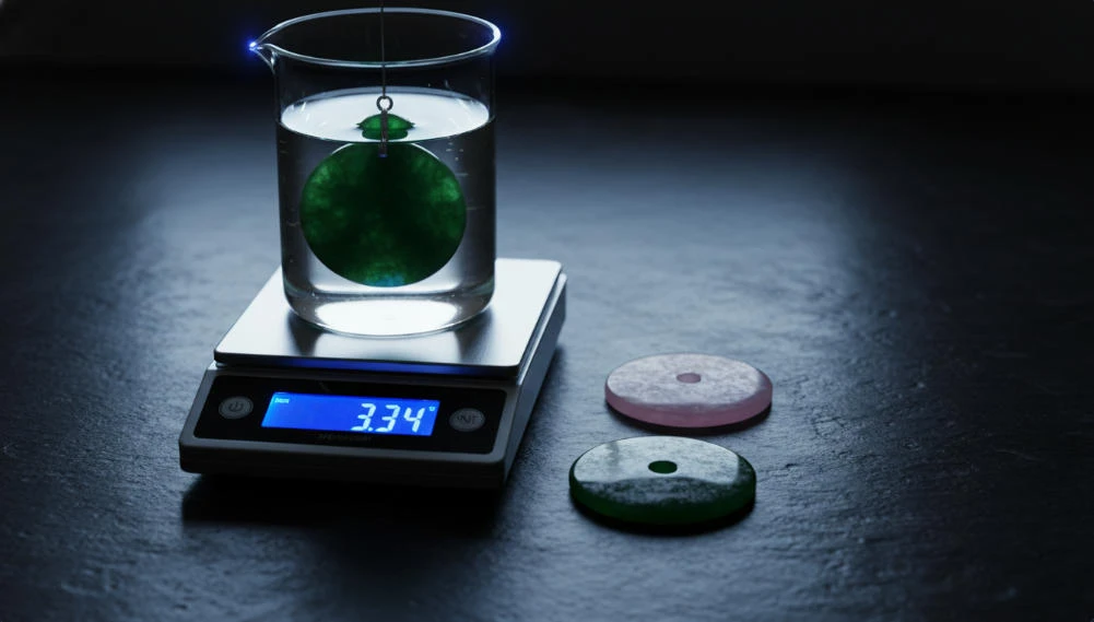 WATER DISPLACEMENT DENSITY TEST for jade